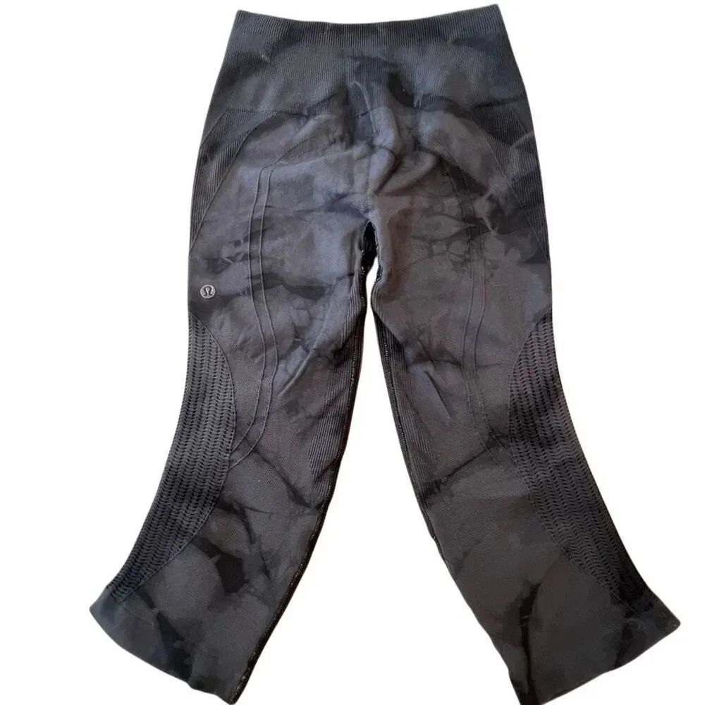 Lululemon Women's Flow & Go Crop High Rise Seamless Leggings Black Gray Size 4